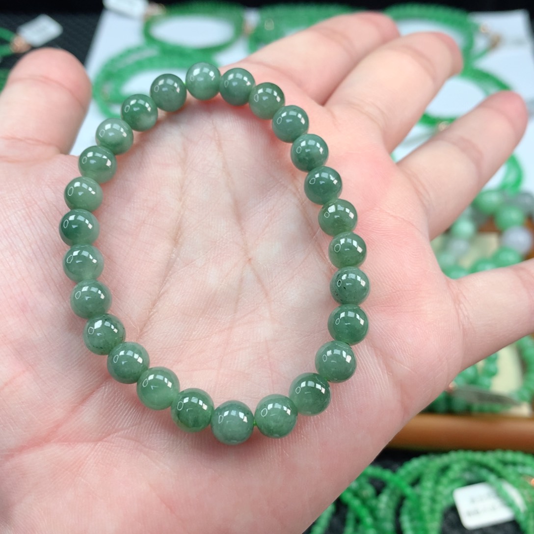 翡翠手链未镶嵌翡翠