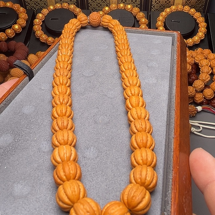 吊坠猴头核桃八棱