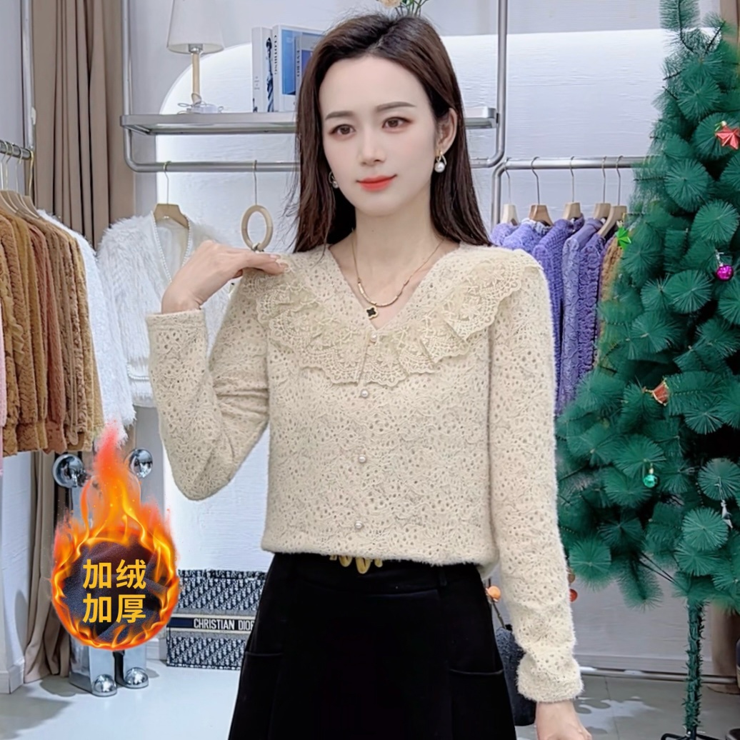 A9286时尚设计感冬季新款磨毛蕾丝V领长袖打底显瘦遮肉洋气上衣