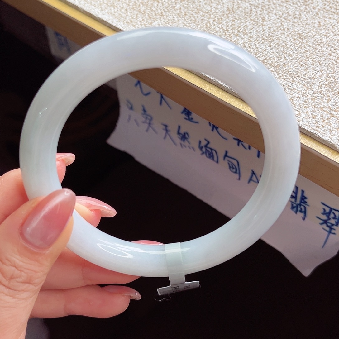 翡翠未镶嵌手镯手镯