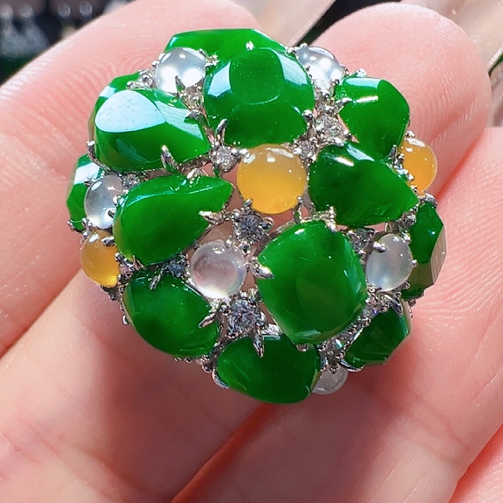 翡翠戒指18K金镶嵌签收后24小时鉴赏期