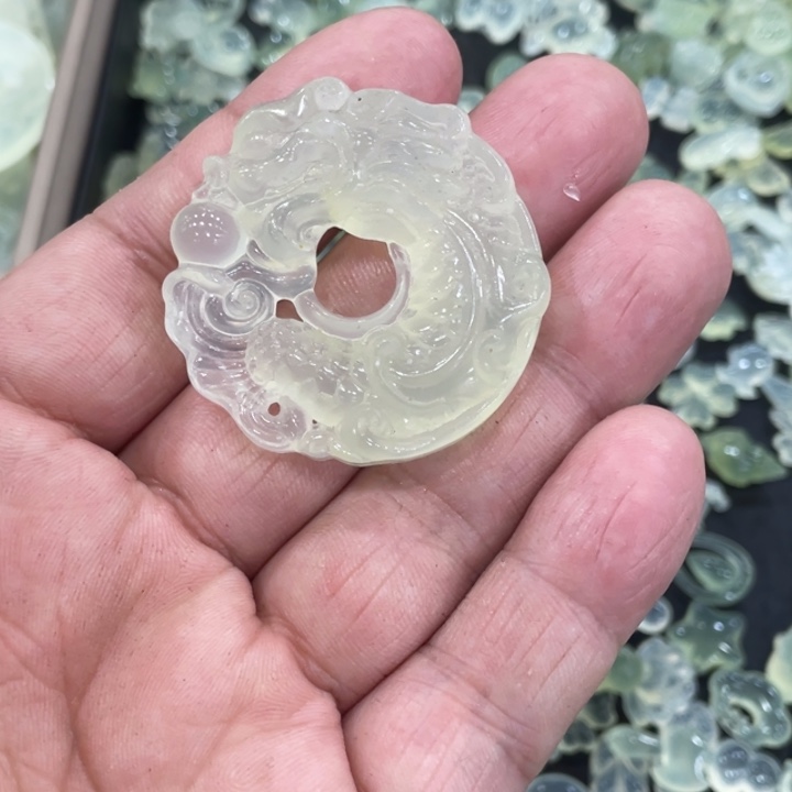 黄***琼蛇纹石玉合金颈饰