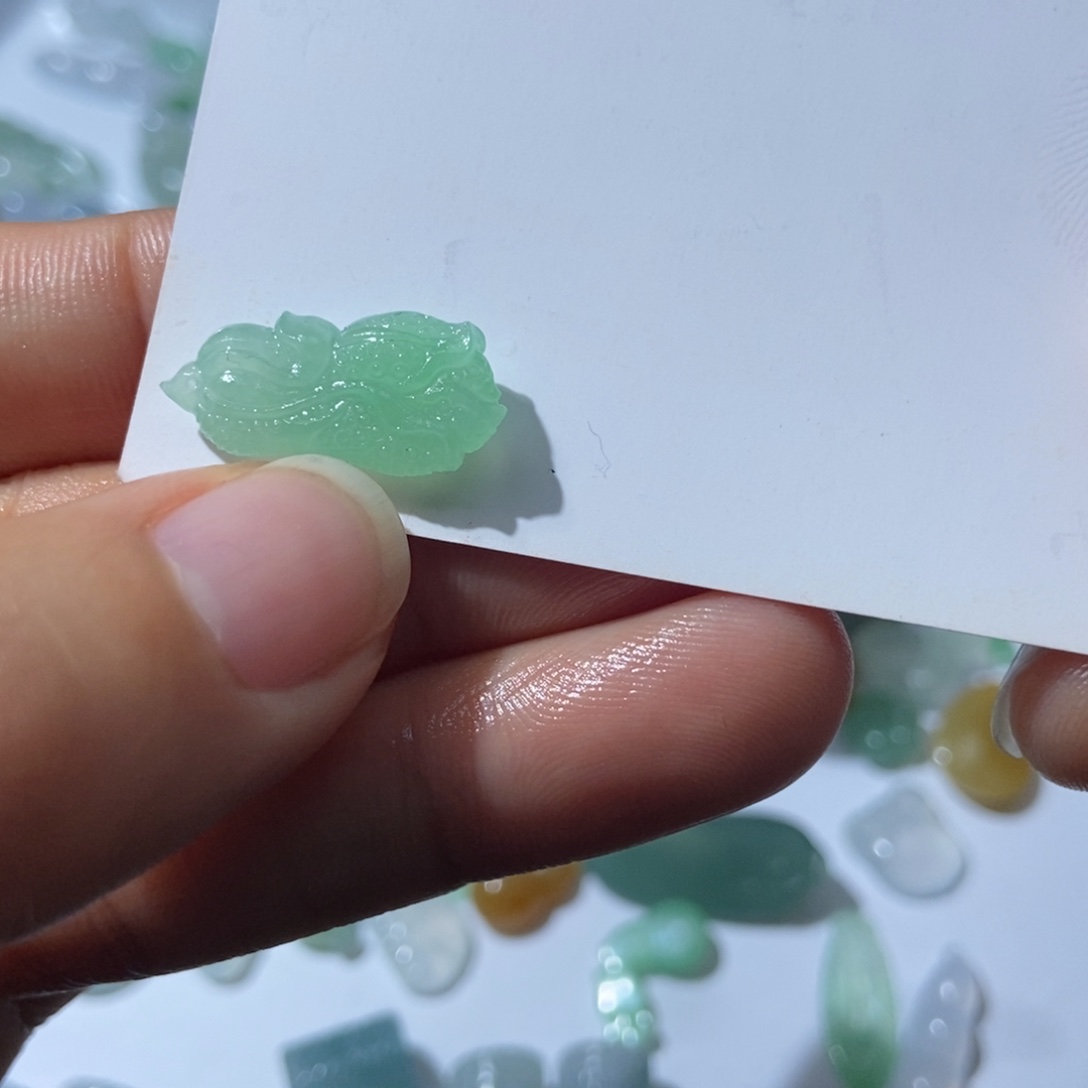 定制翡翠未镶嵌翡翠
