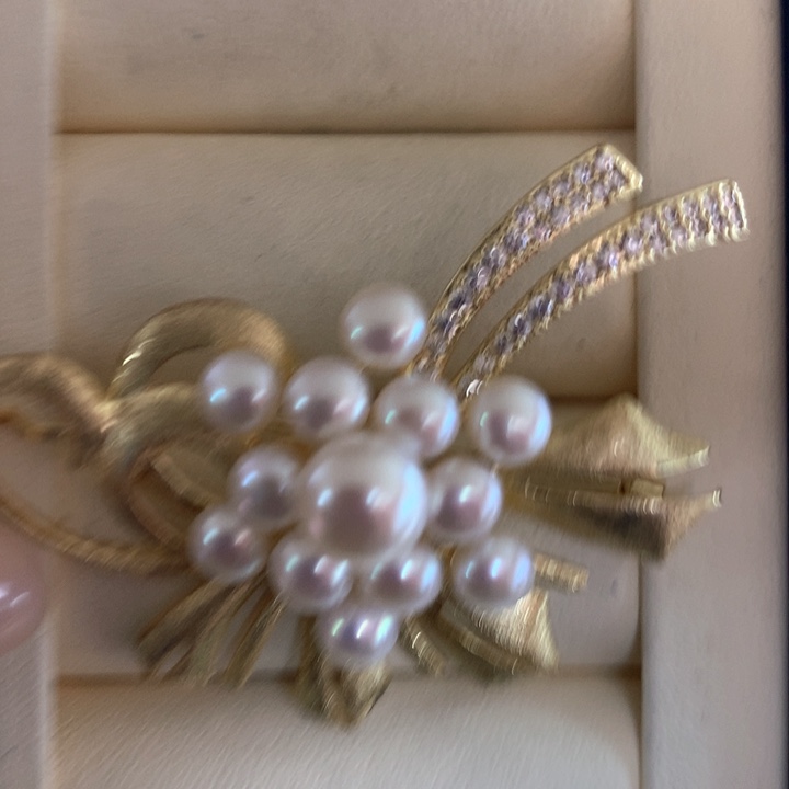 未镶嵌胸饰淡水珍珠