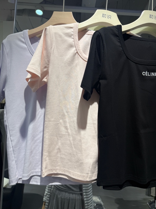 CE 字母短款T 百搭
