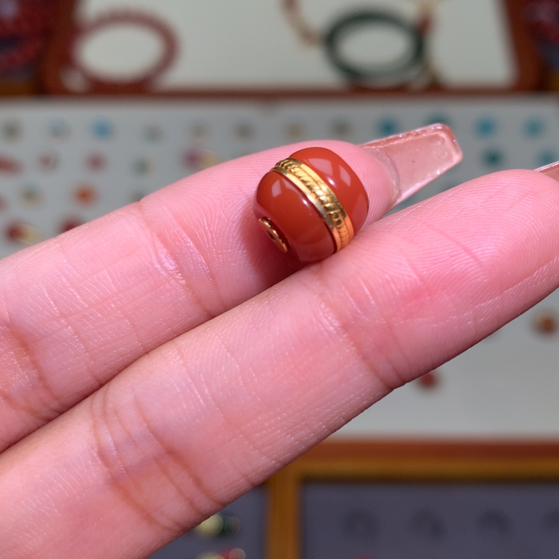 南红玛瑙颈饰未镶嵌