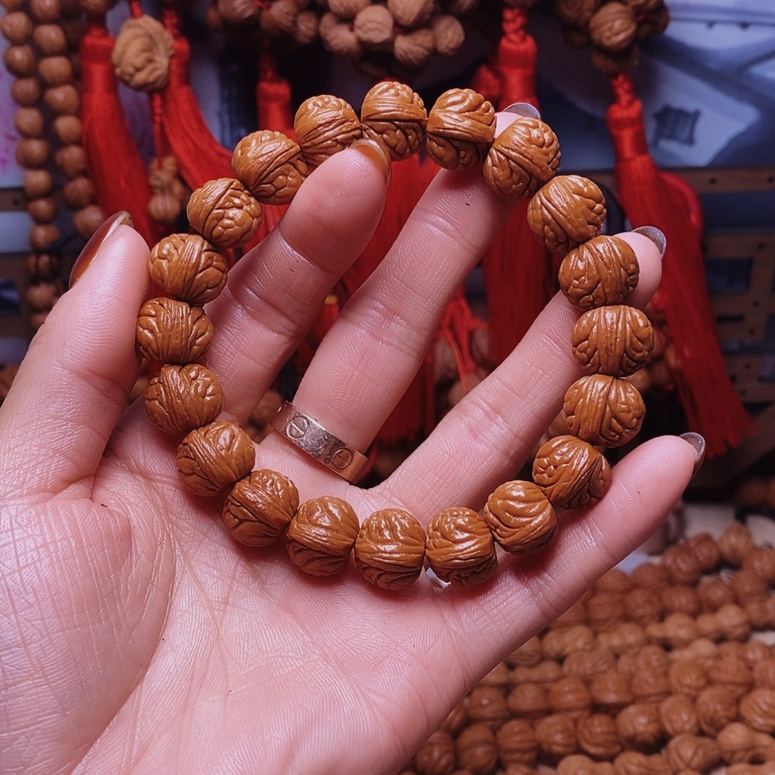 桃核吊坠龙纹桃枭