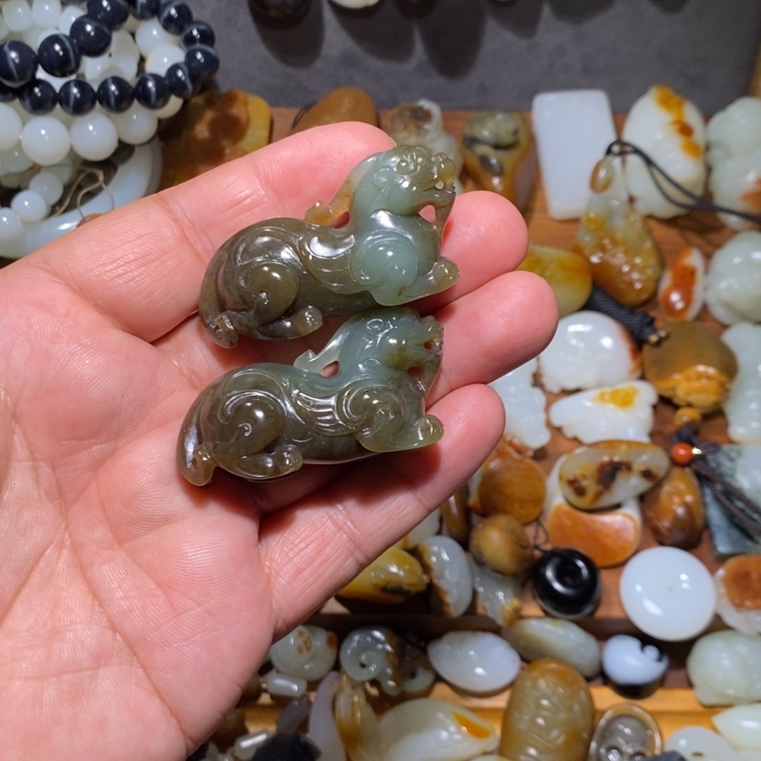 和田玉颈饰未镶嵌