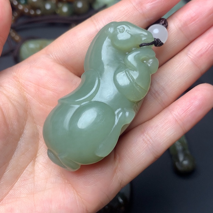 和田玉颈饰未镶嵌