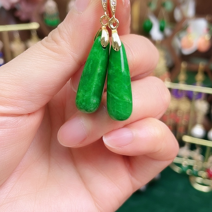 石英质玉耳钉合金