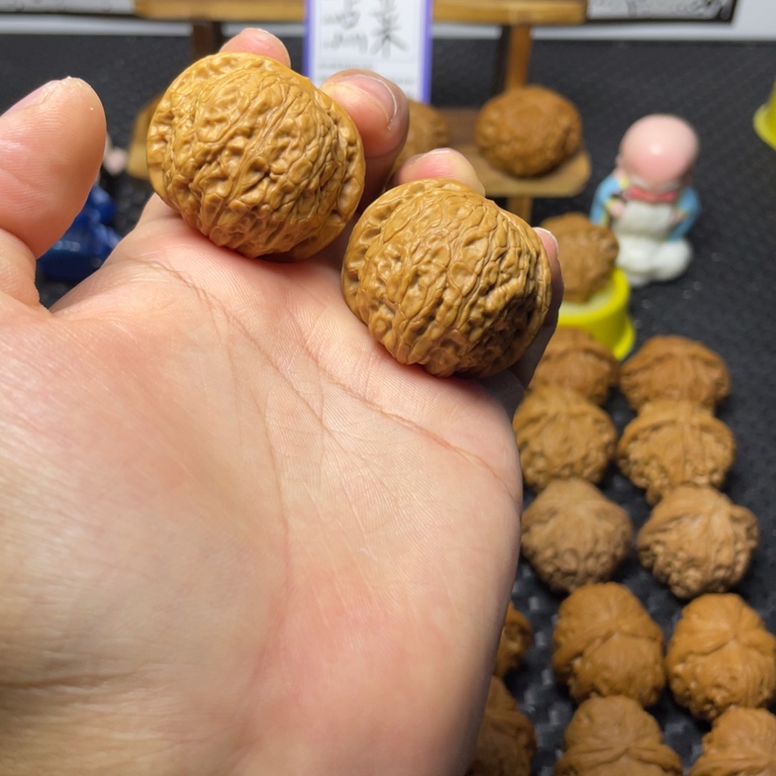 文玩核桃把件乾隆莫36打底微微修