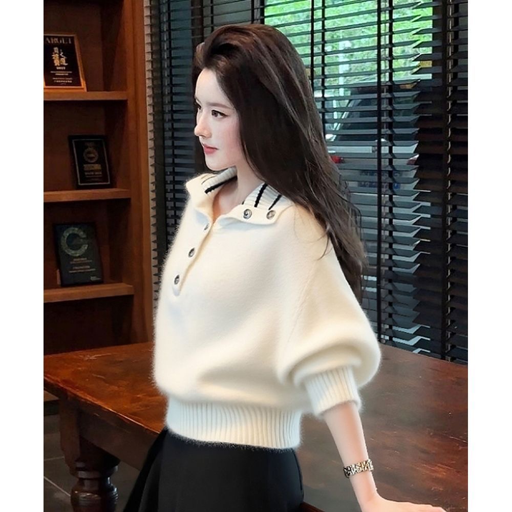 2025新款秋冬别致轻熟风针织淡人温柔高知穿搭白色翻领毛衣上衣女