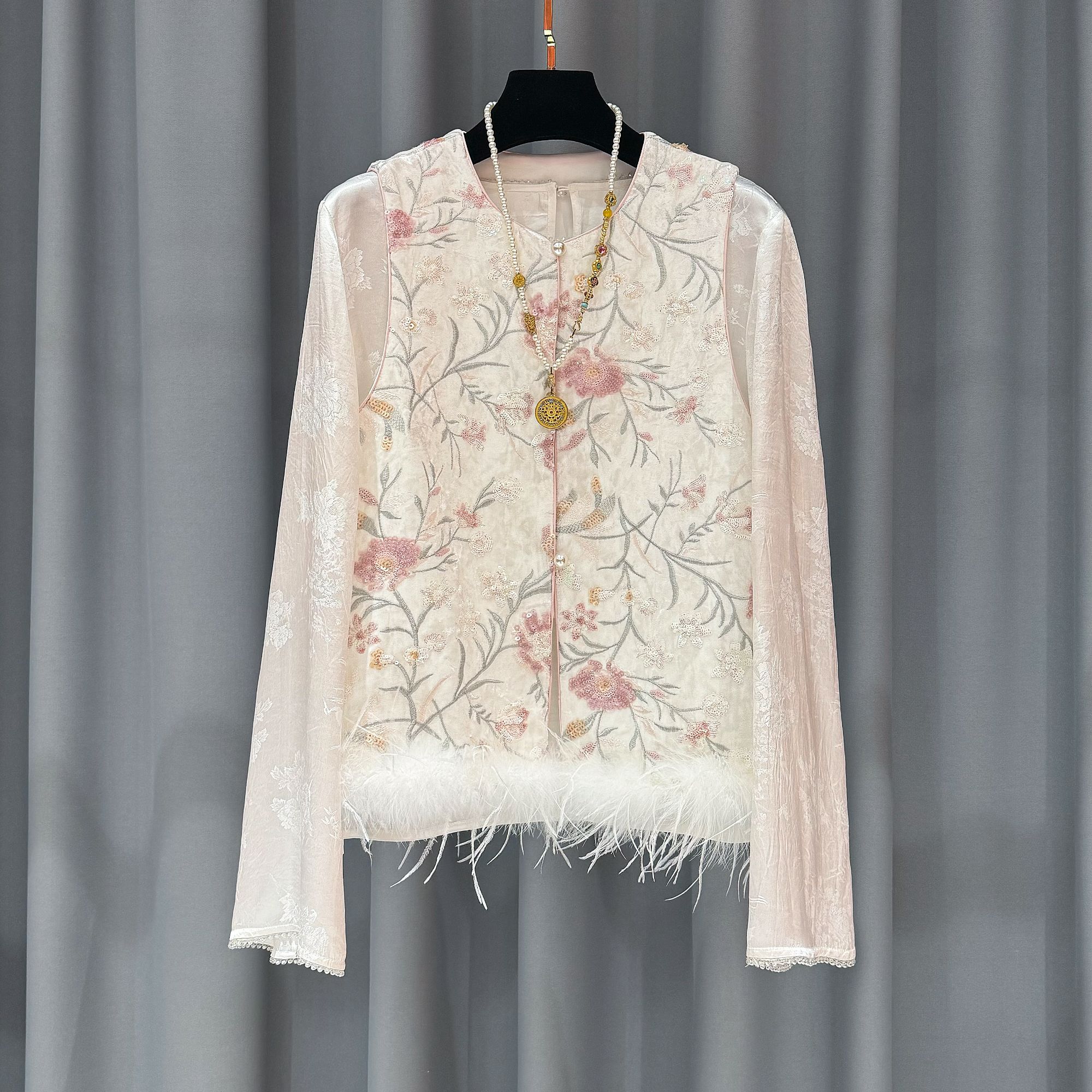 单件马夹亮片丝绒新款2025新款刺绣花贲新中式中国风复古马甲