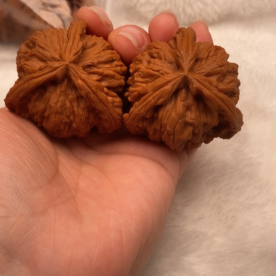 顺****文玩核桃吊坠三棱