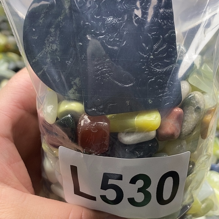 岫玉鱼缸石未镶嵌