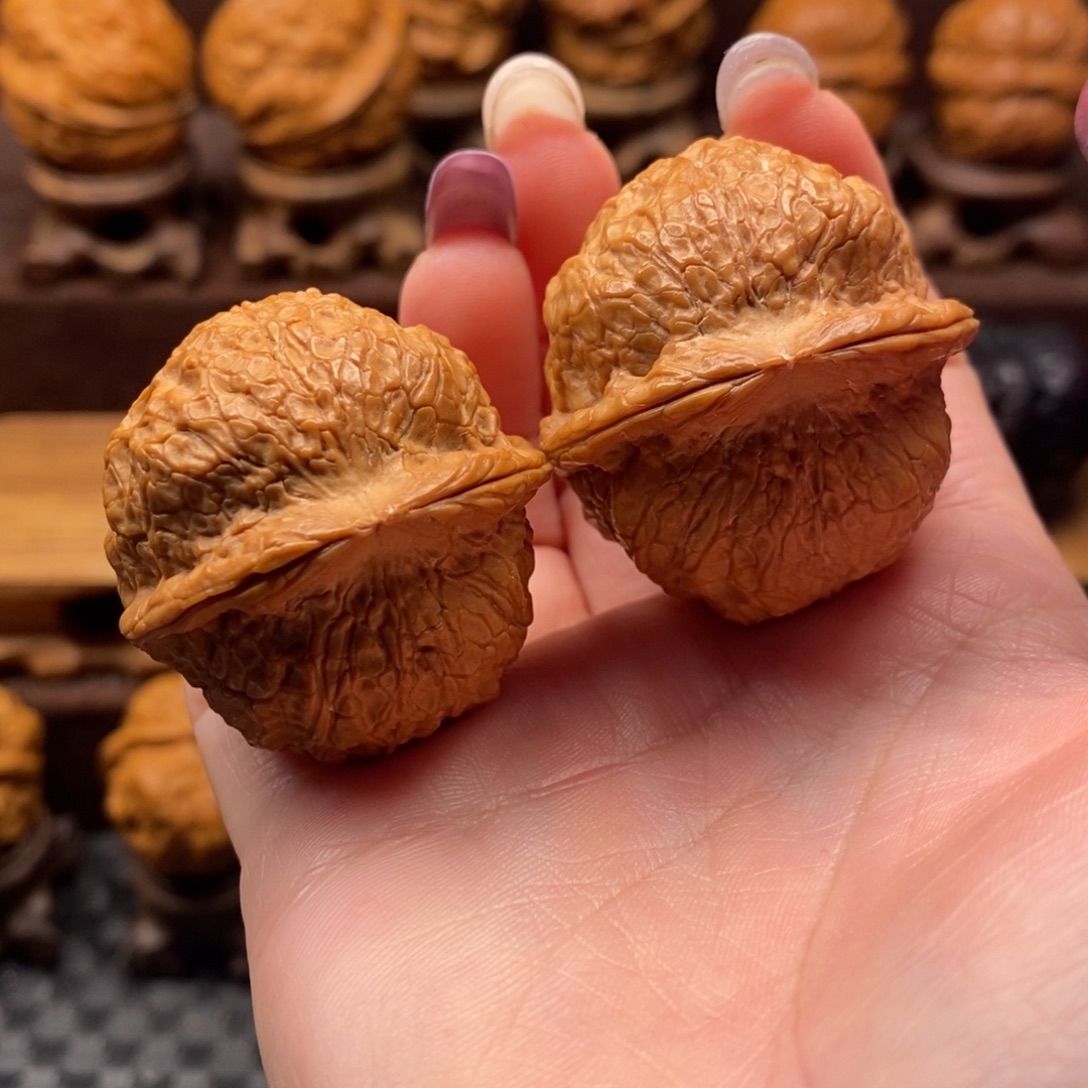 文玩核桃把件福利38铁绣球