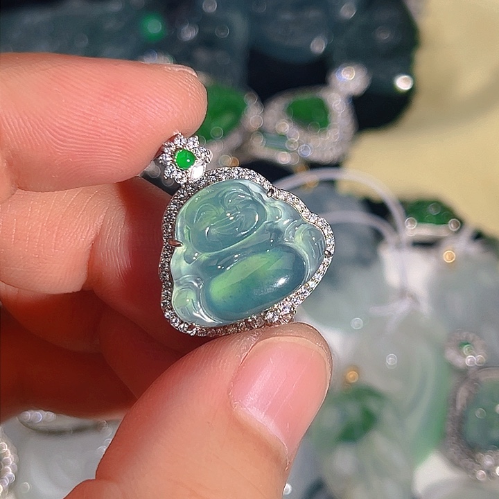 翡翠颈饰未镶嵌66777889999,