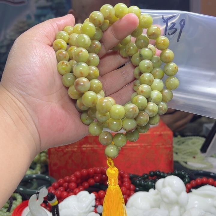 蛇纹石玉颈饰未镶嵌用****0