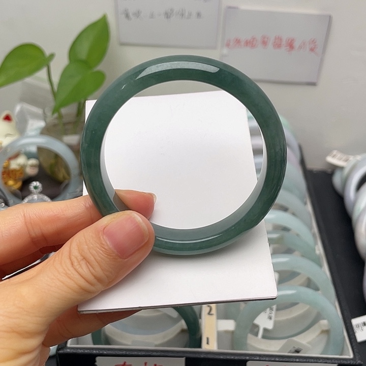 兔***酱翡翠未镶嵌手镯52.2正圈