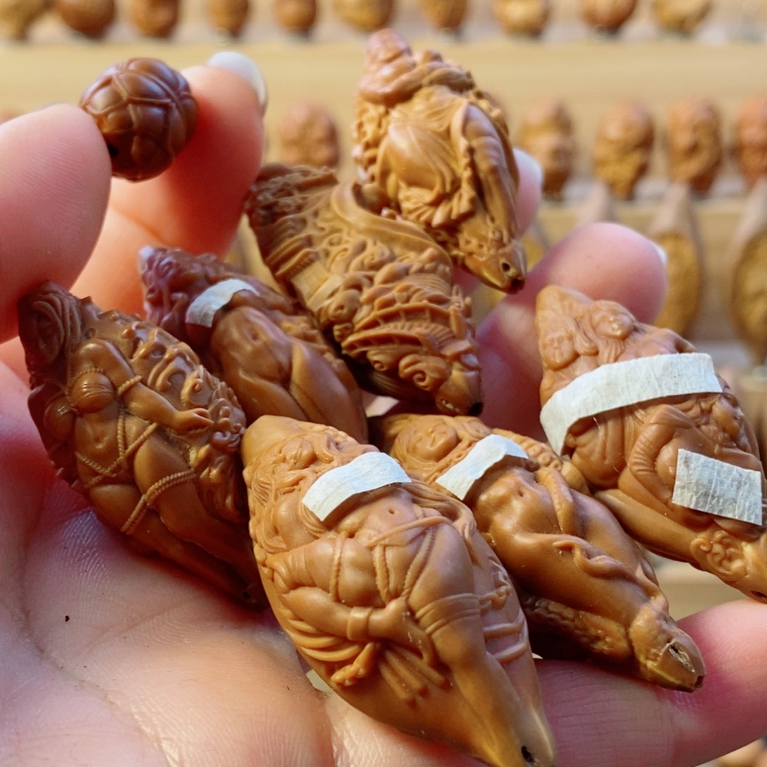 黑***迹手串/手链橄榄核多宝美女