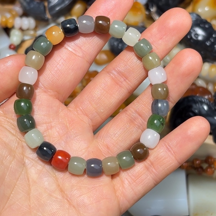 和田玉颈饰未镶嵌