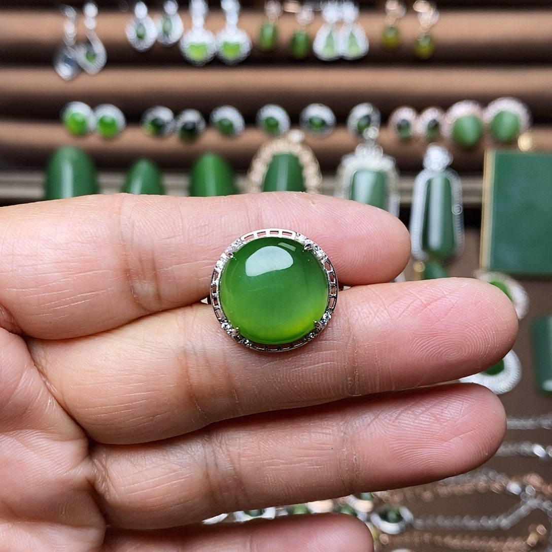 吊坠(不含链)银S925镶嵌和田玉（碧玉）戒指