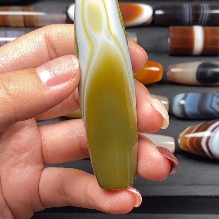 元***店玛瑙/玉髓未镶嵌颈饰