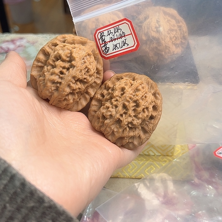 文玩核桃把件非嫁接马老四