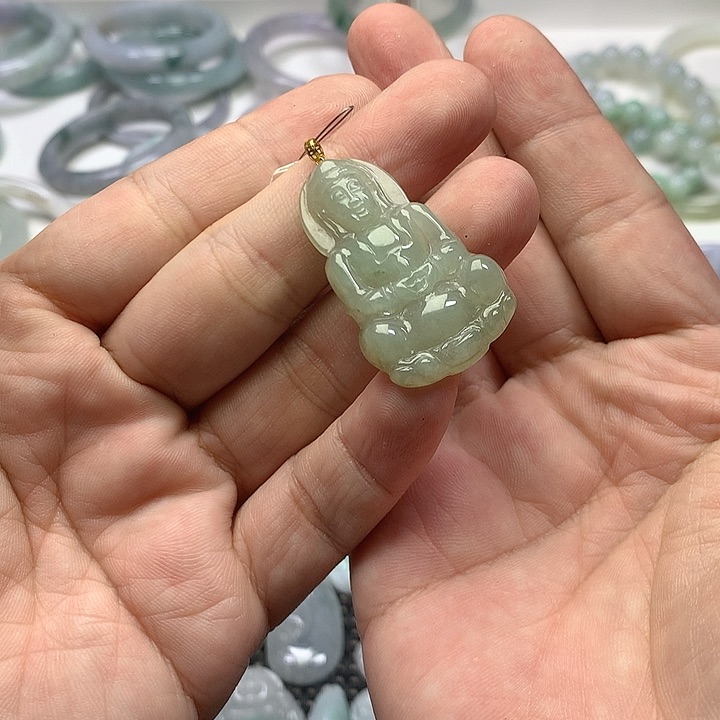 翡翠颈饰18K金镶嵌观音