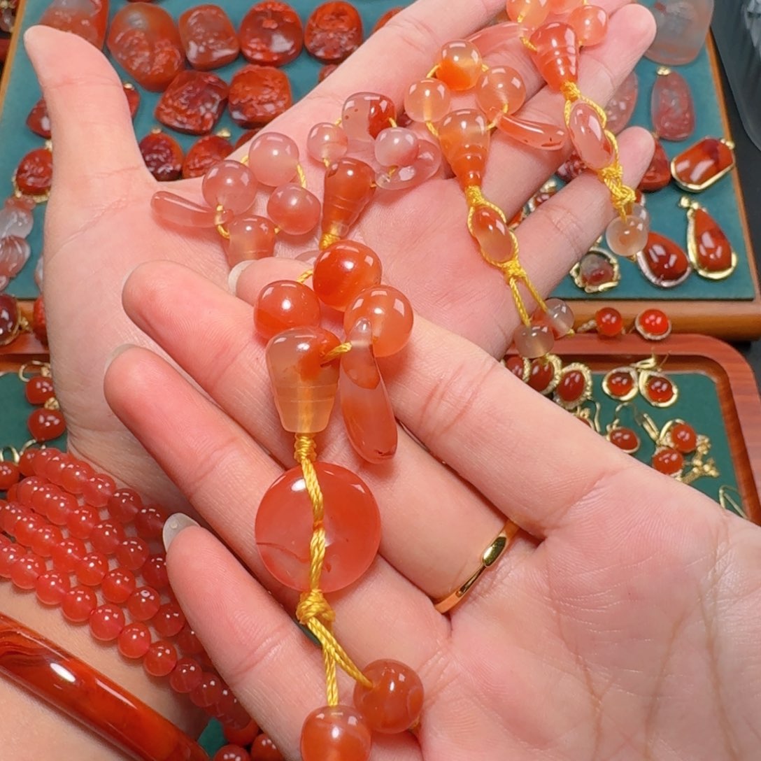 南红玛瑙南红通车一套未镶嵌