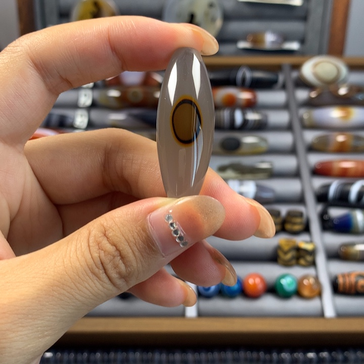 玛瑙/玉髓颈饰未镶嵌