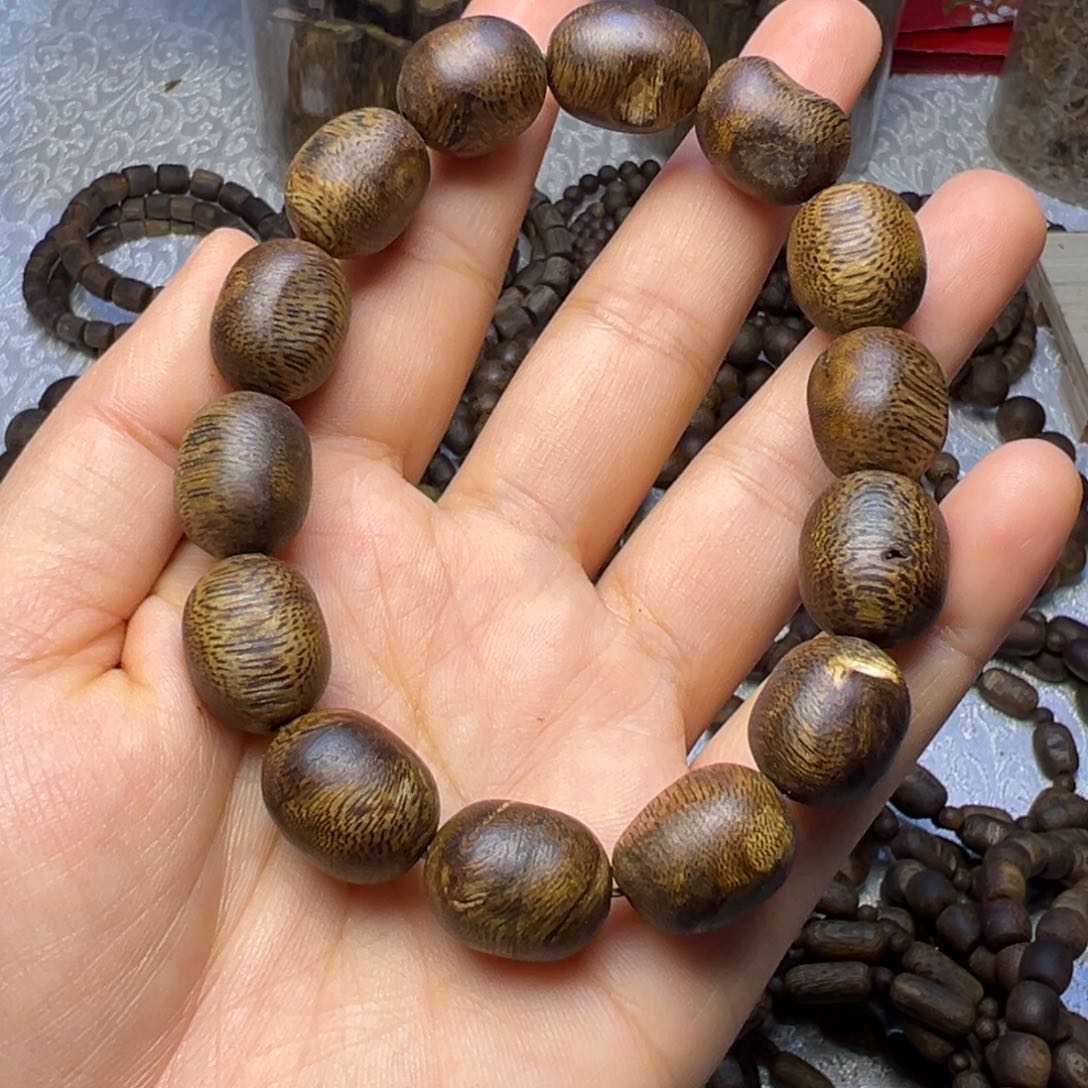 沉香手串卡13留疤16克多样性发一