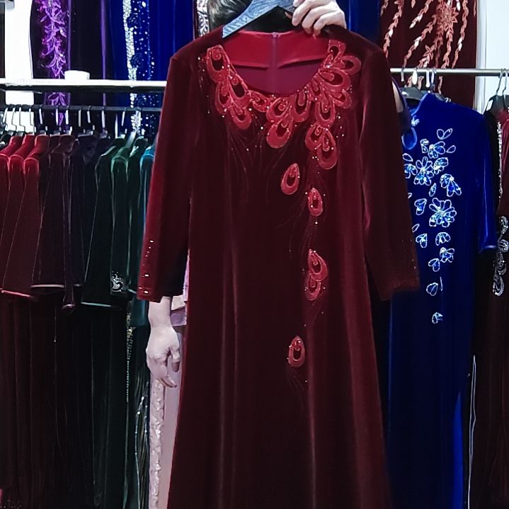 深酒红色金丝绒圆领刺绣中长连衣裙l码95-115内