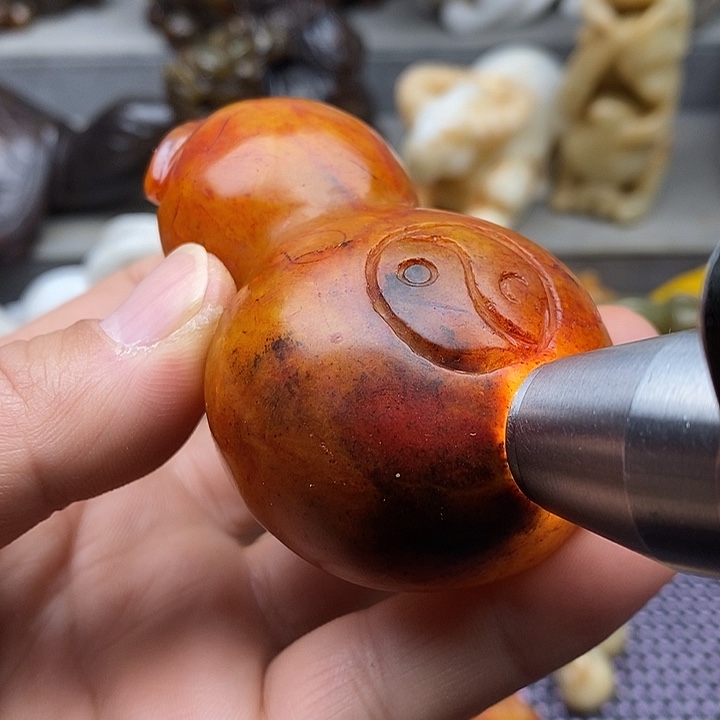 未镶嵌蛇纹石玉颈饰