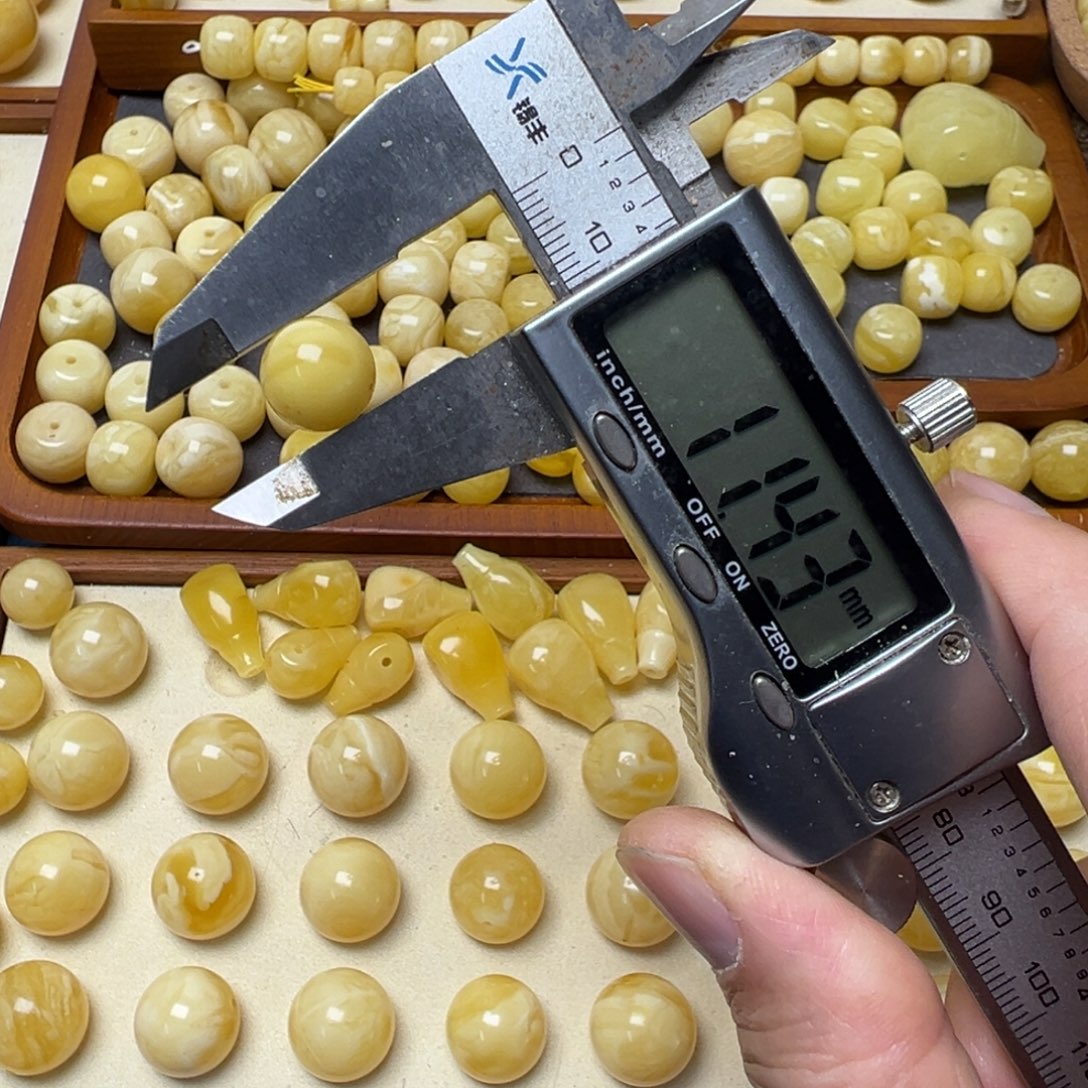 蜜蜡未镶嵌裸石琥珀蜜蜡