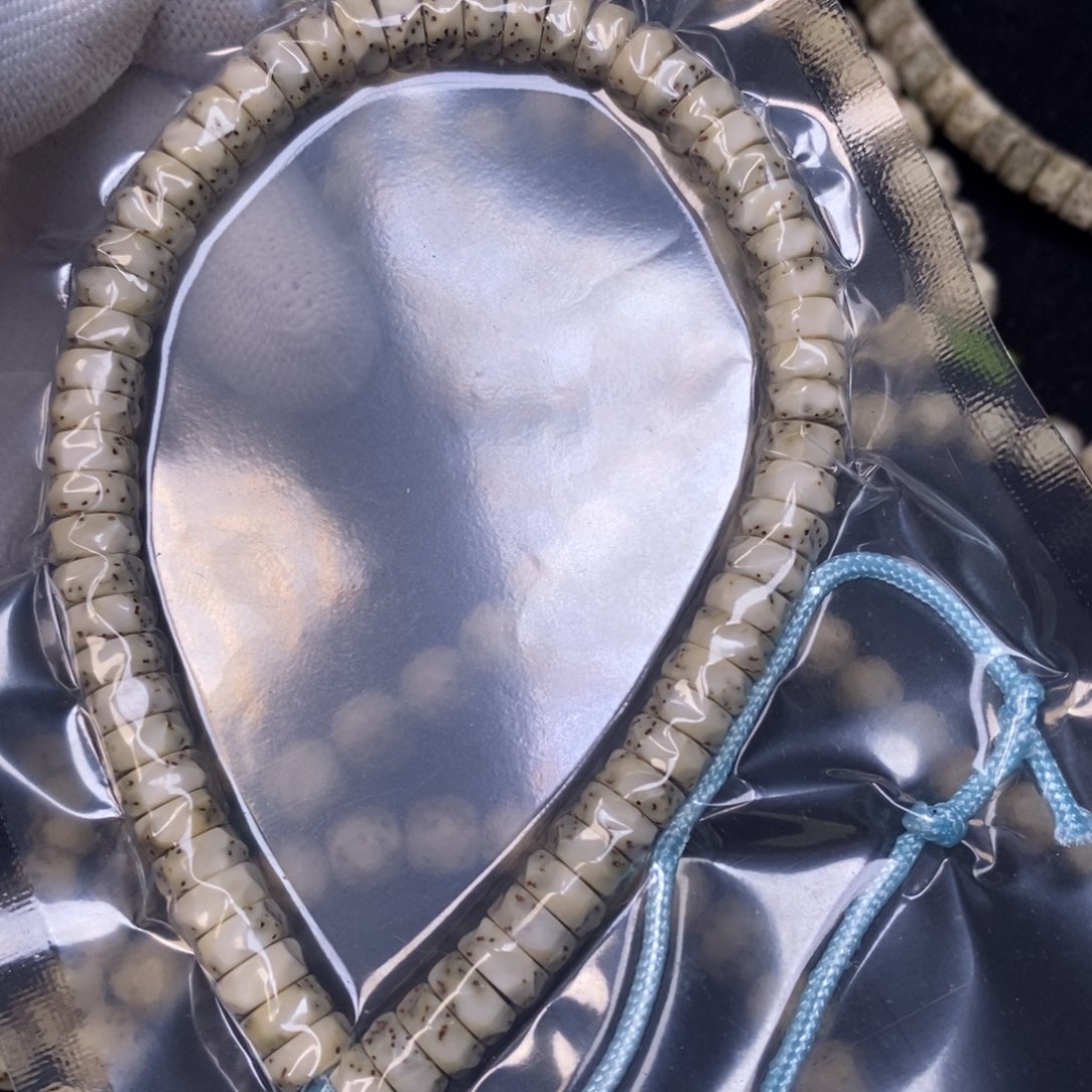 星月菩提吊坠半壁留白无相药片手持3*7