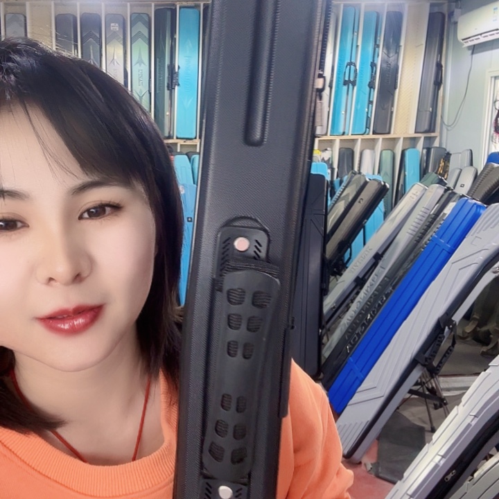 70厘米黑色短包硬壳瑕疵03