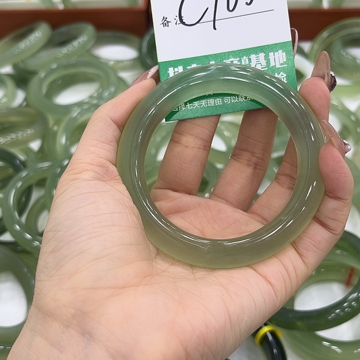 2***2蛇纹石玉未镶嵌手镯