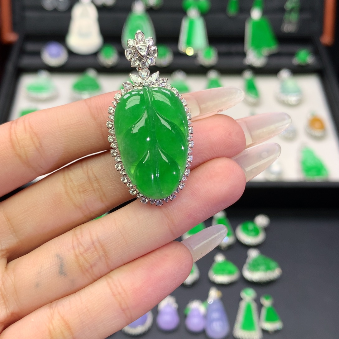 翡翠18K金镶嵌吊坠(不含链)