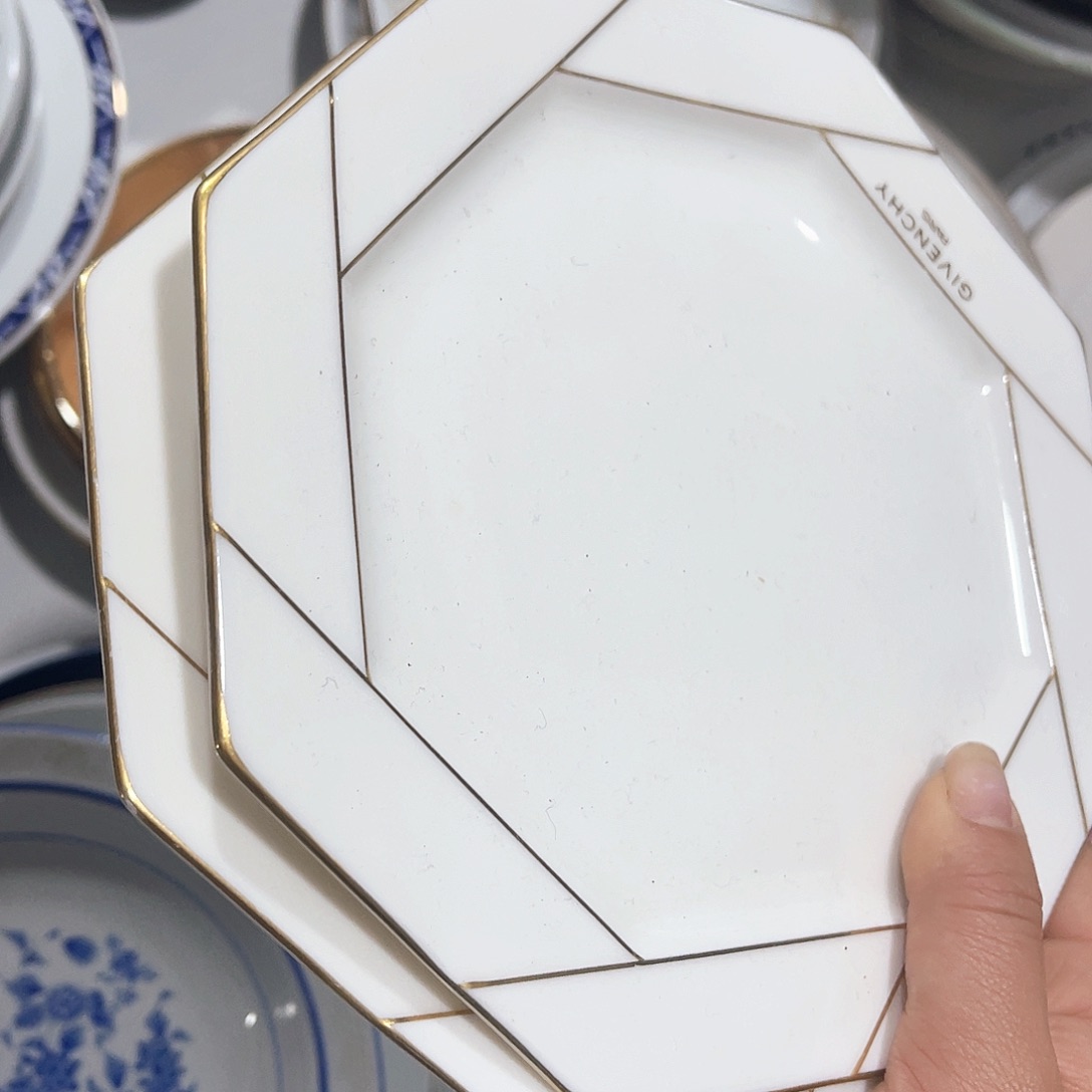 瓷片动***?说了很多好多关于爱情故事但