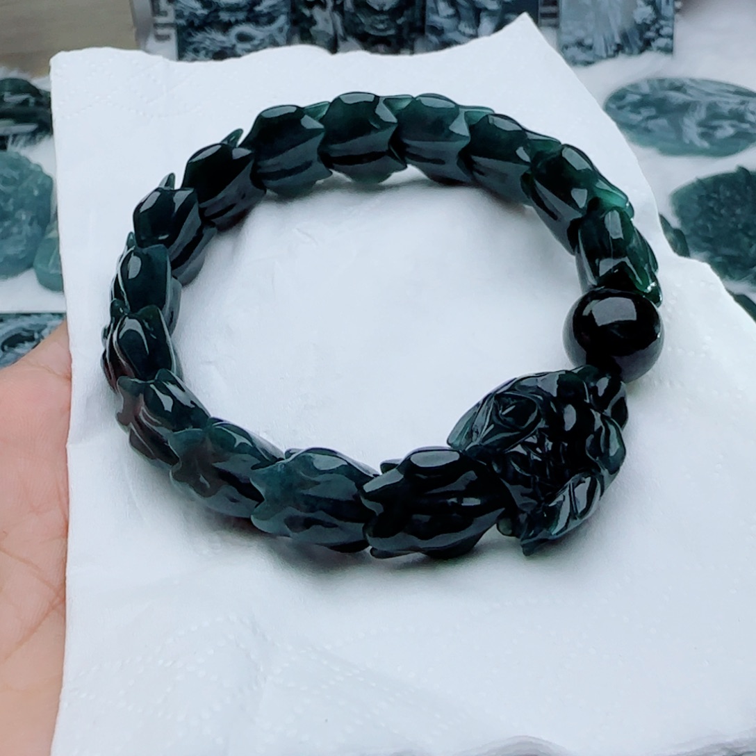 颈饰未镶嵌翡翠多样性发货天然的A货翡翠