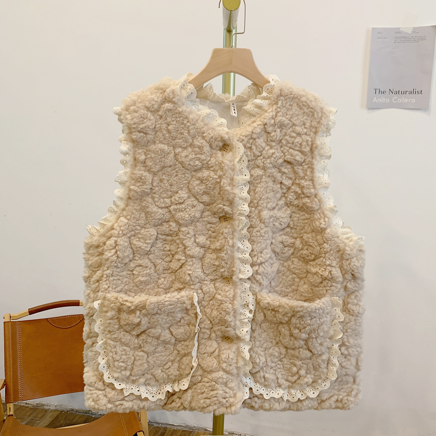 暖洋洋C5160蕾丝边圆领毛绒马甲