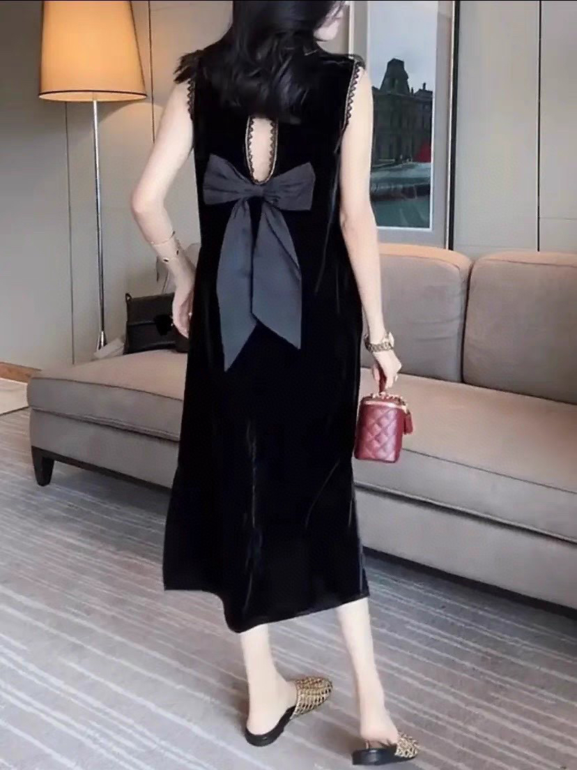 真丝丝绒无袖后背拼蝴蝶结减龄显瘦连衣裙