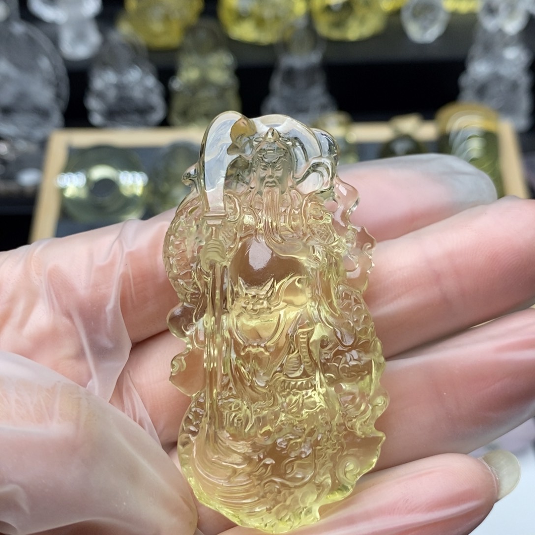 邢***゛颈饰未镶嵌水晶关公