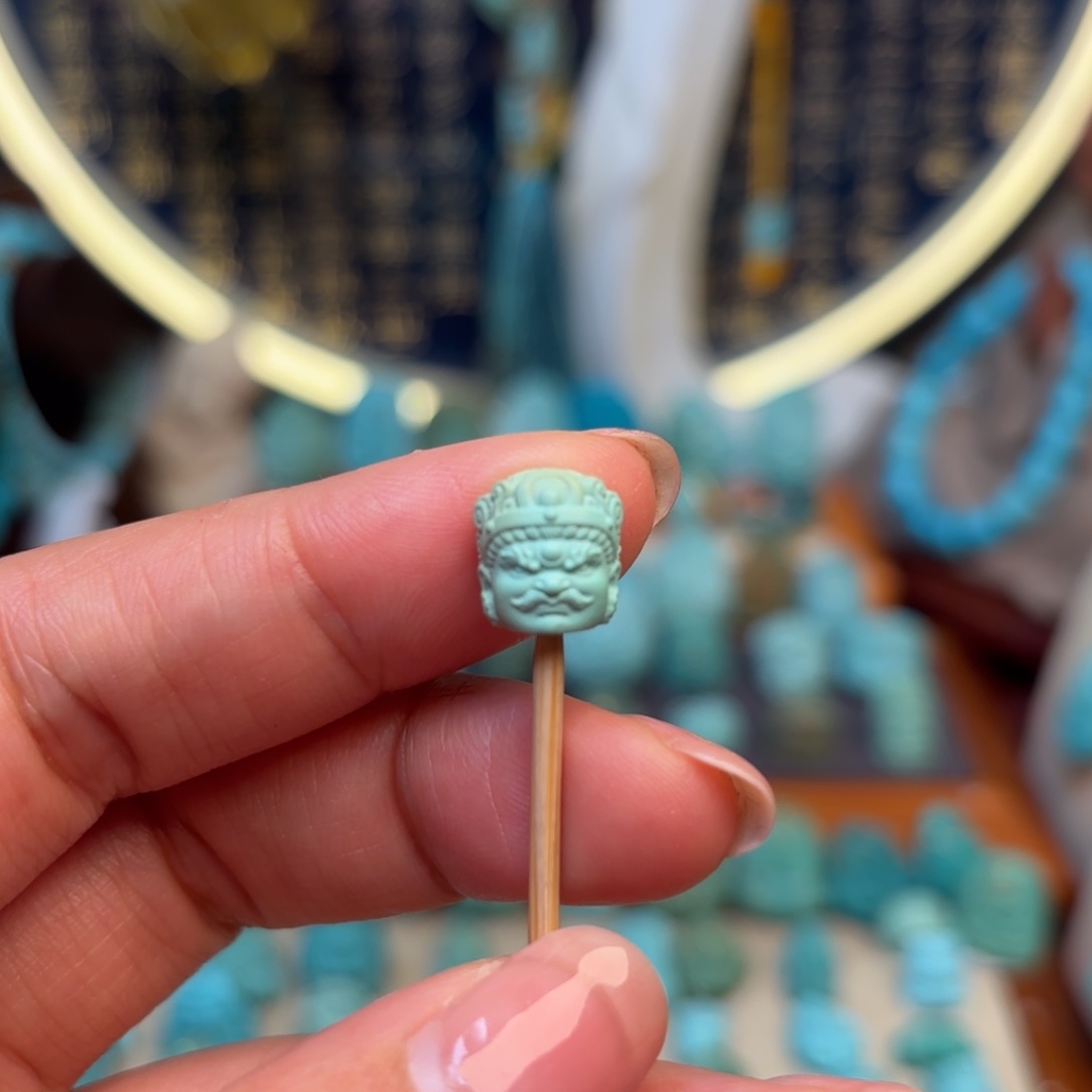 绿松石配饰未镶嵌