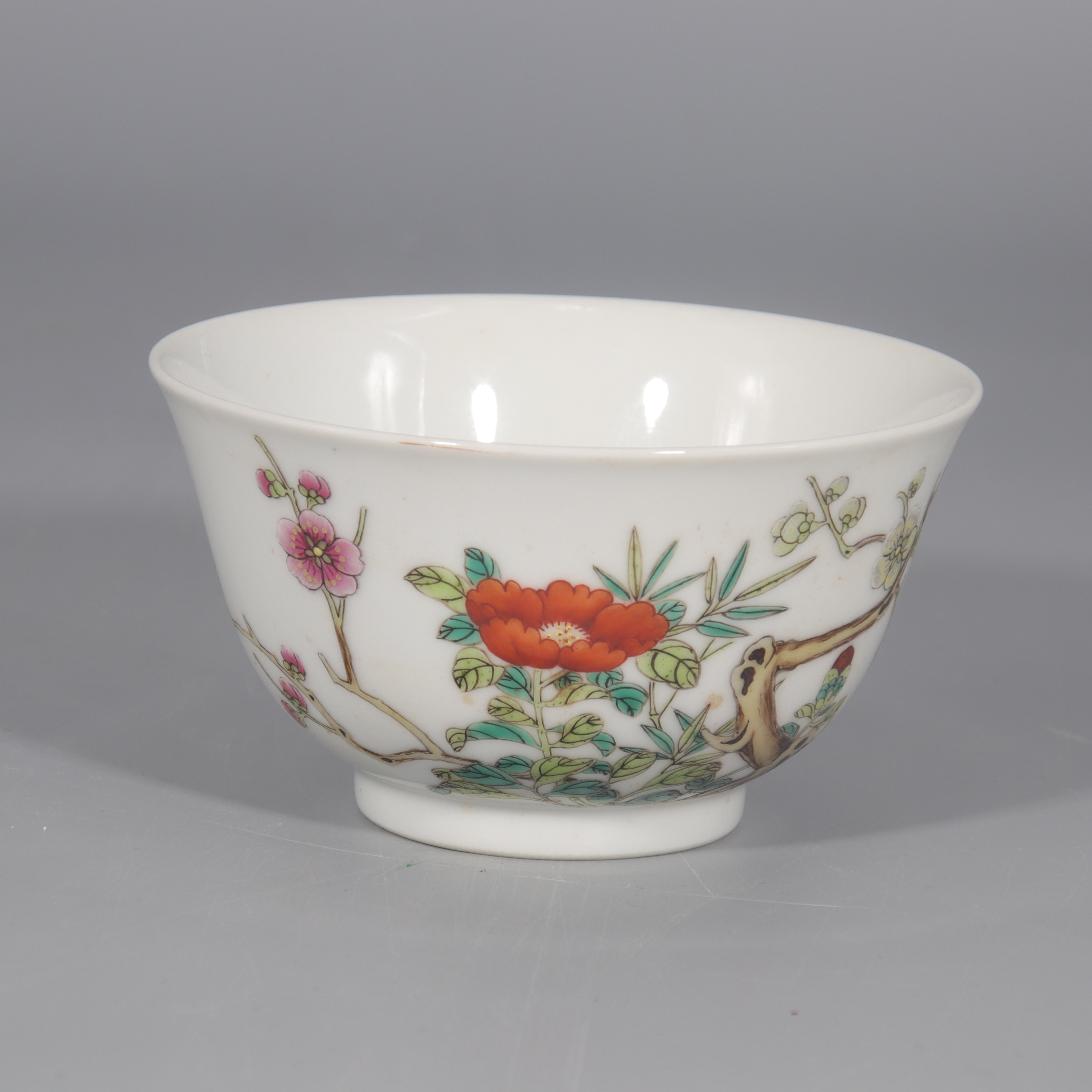  粉彩花卉纹杯 H412-520