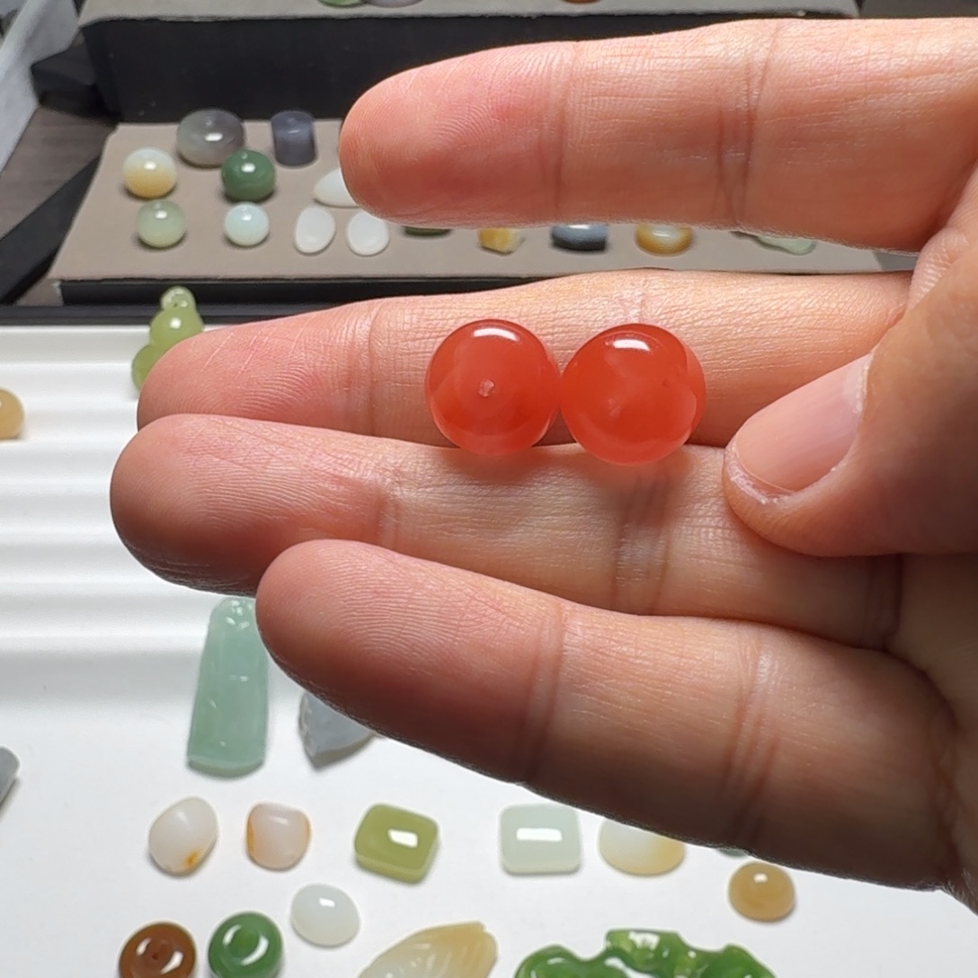 颈饰未镶嵌南红玛瑙蝎***?