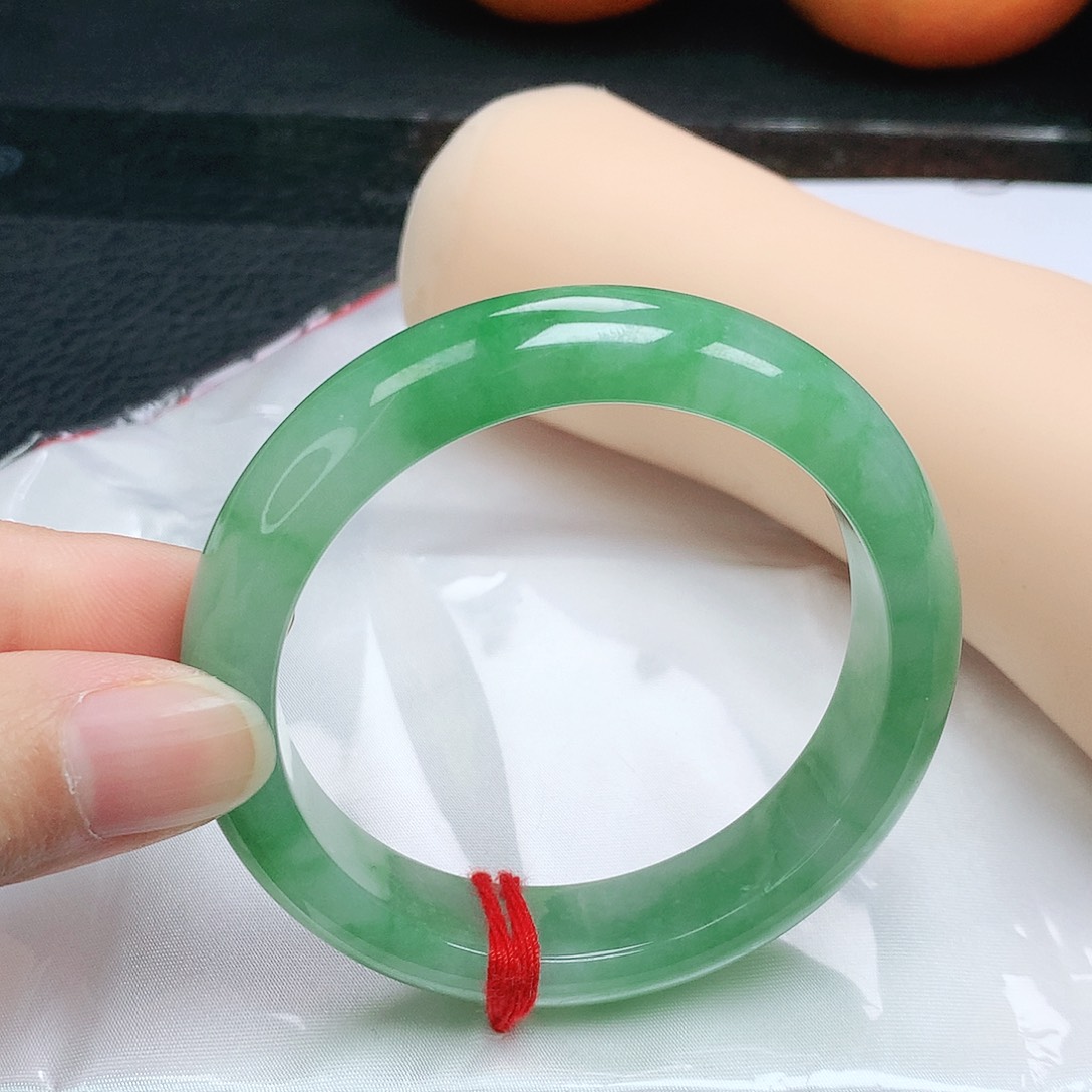 翡翠手镯未镶嵌正5253