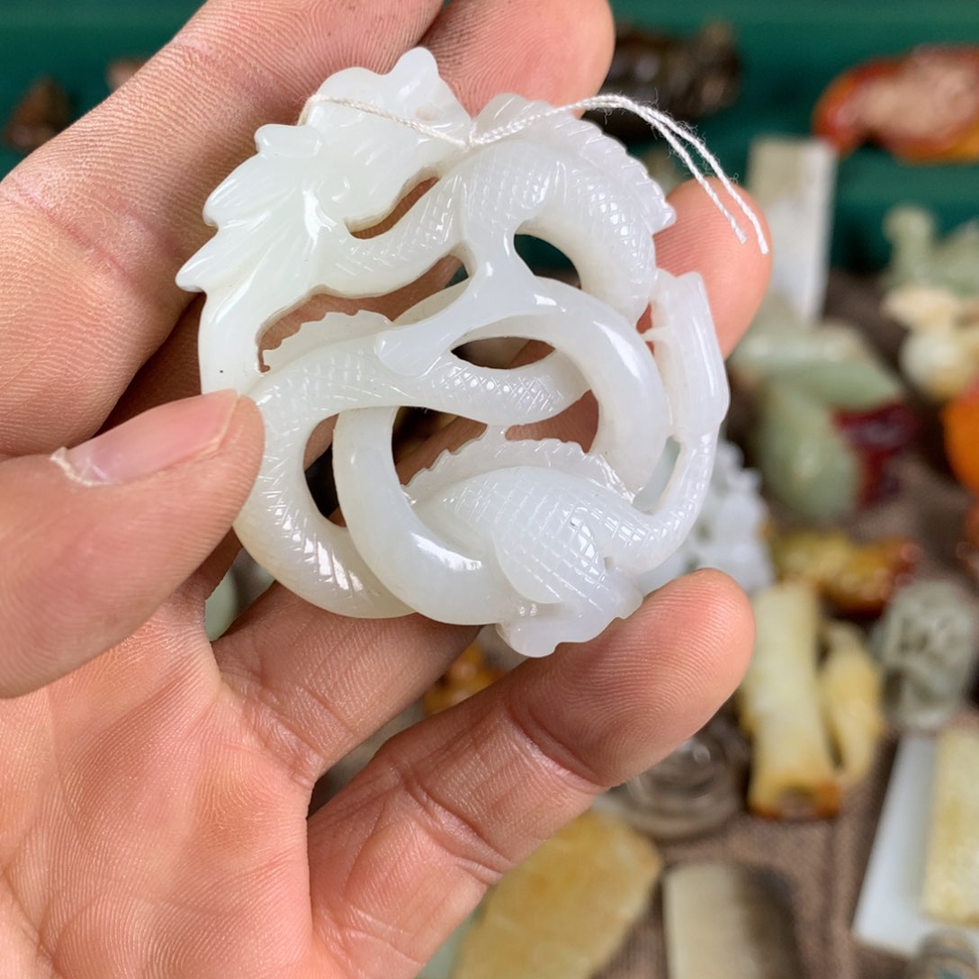 和田玉颈饰未镶嵌