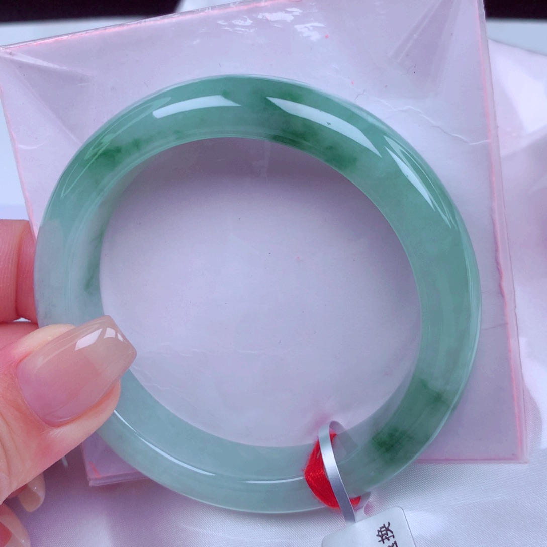 翡翠未镶嵌手镯手镯